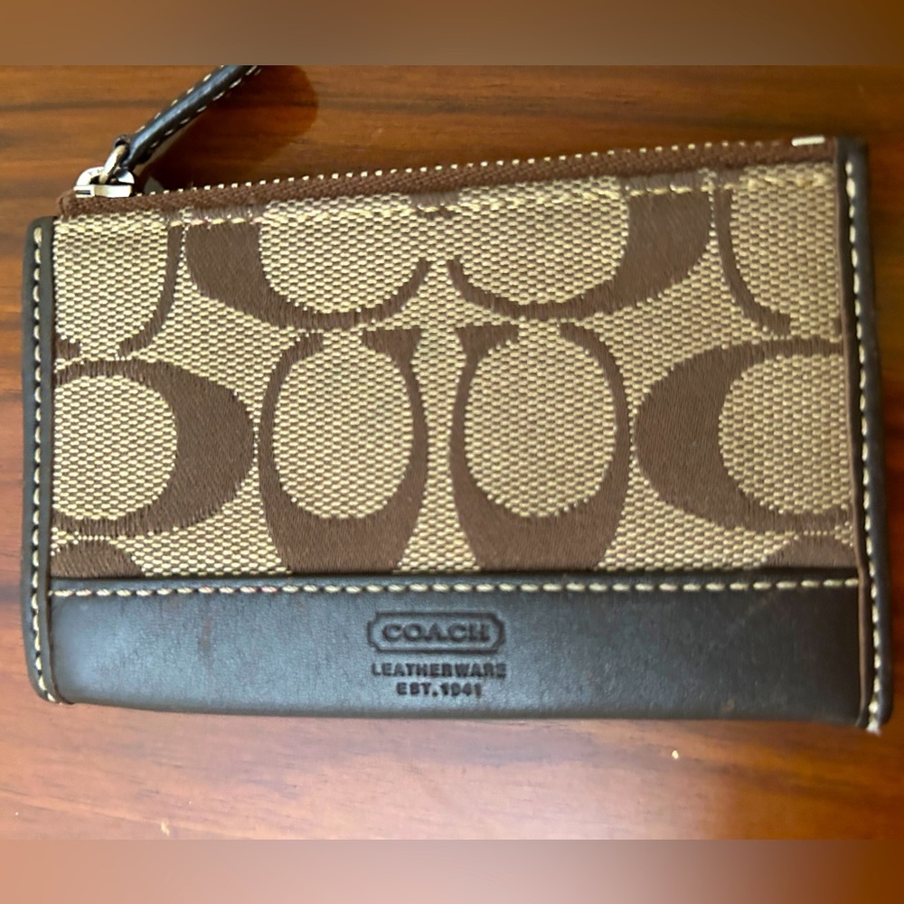 Classic COACH Brown Logo C WALLET Credit Card Holder - Very Nice!
